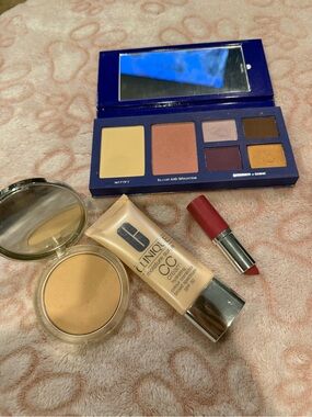 Clinique Eyeshadow Palette & Lipstick Set in Gold, Purple, Brown and Red